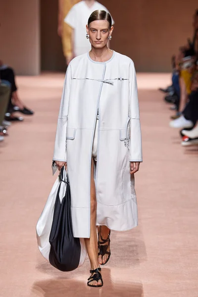 Look 45